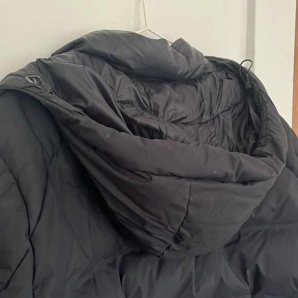 Uniqlo Black Seamless Parka - Picture 4 of 9